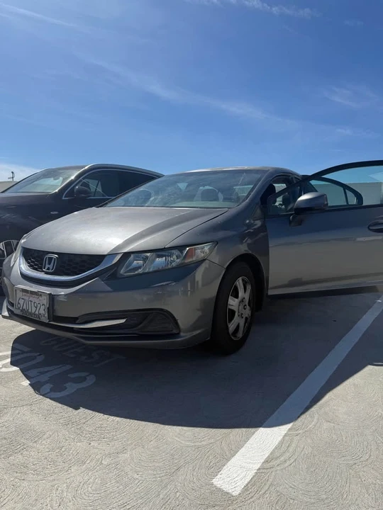 2013 Honda Civic 9th Gen - Image 2 of 6