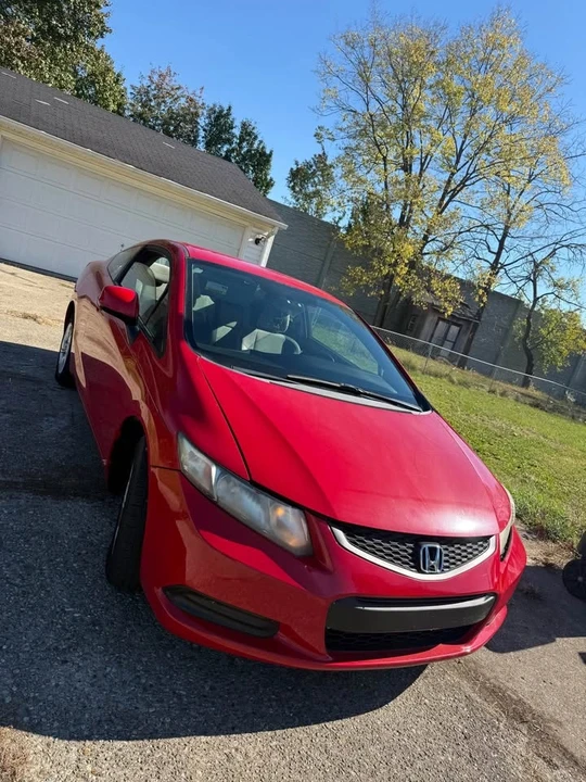 2013 Honda Civic 9th Gen - Image 2 of 11