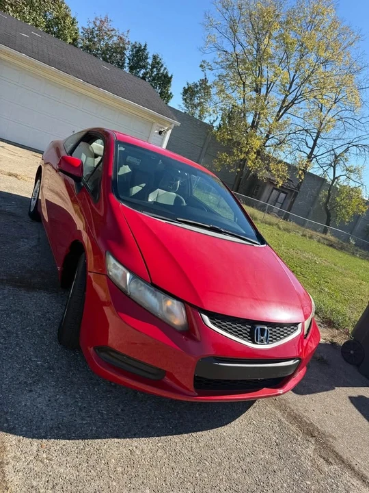 2013 Honda Civic 9th Gen - Image 3 of 11