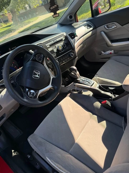2013 Honda Civic 9th Gen - Image 6 of 11