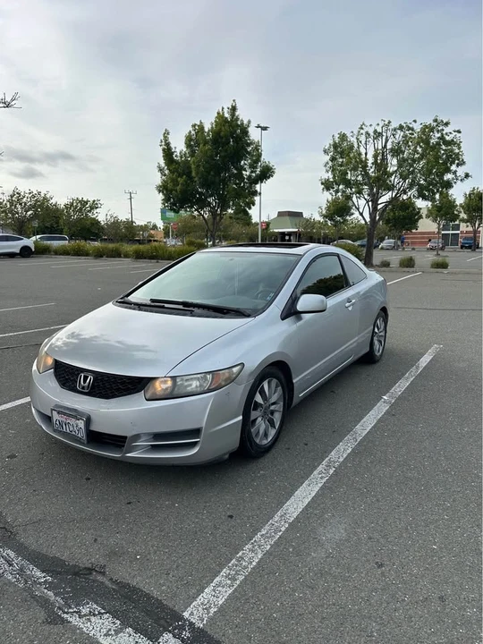 2013 Honda Civic 9th Gen - Image 2 of 9