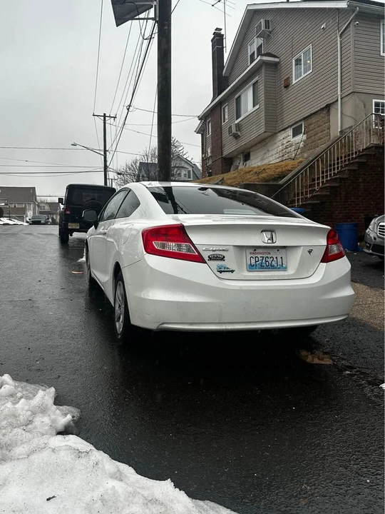 2013 Honda Civic 9th Gen - Image 2 of 10