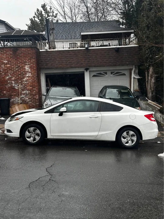 2013 Honda Civic 9th Gen - Image 3 of 10