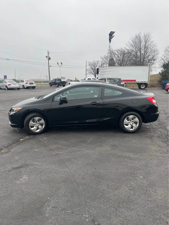 2013 Honda Civic 9th Gen - Image 2 of 15