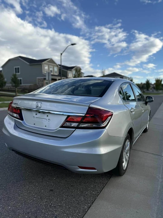 2013 Honda Civic 9th Gen - Image 5 of 18