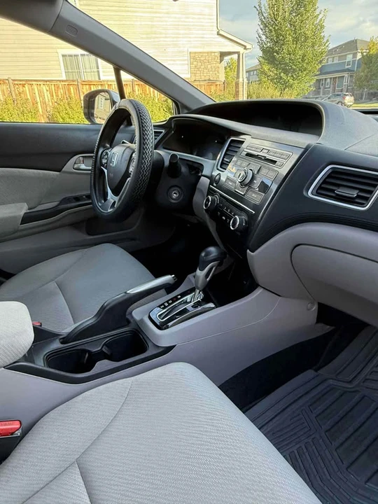 2013 Honda Civic 9th Gen - Image 9 of 18