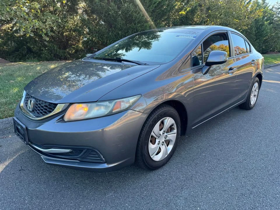 2013 Honda Civic 9th Gen - Image 2 of 11