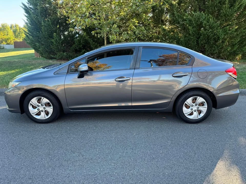 2013 Honda Civic 9th Gen - Image 5 of 11