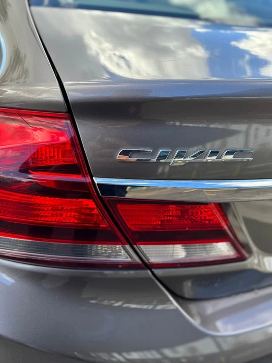 2013 Honda Civic 9th Gen - Image 6 of 11