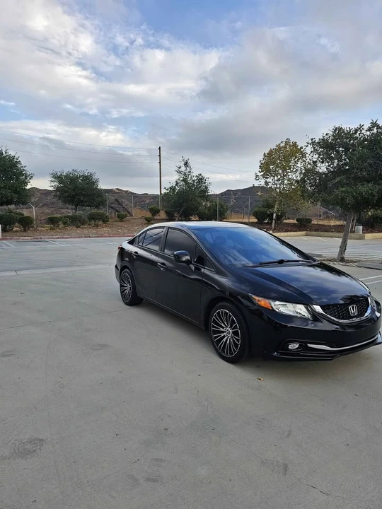 2013 Honda Civic 9th Gen - Image 3 of 20