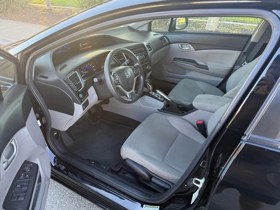 2013 Honda Civic 9th Gen - Image 5 of 10