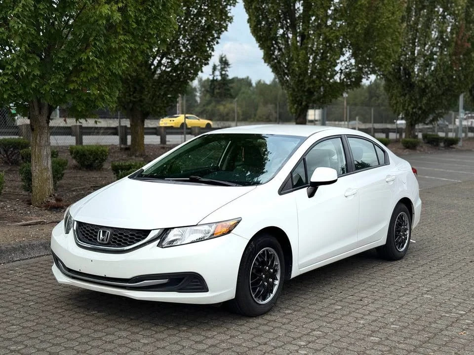 2013 Honda Civic 9th Gen - Image 5 of 9