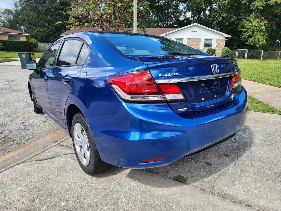 2013 Honda Civic 9th Gen - Image 2 of 11