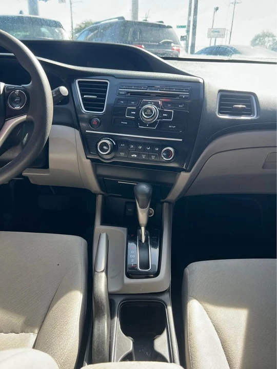 2013 Honda Civic 9th Gen - Image 9 of 14