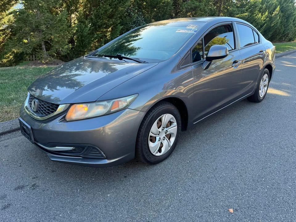 2013 Honda Civic 9th Gen - Image 4 of 11