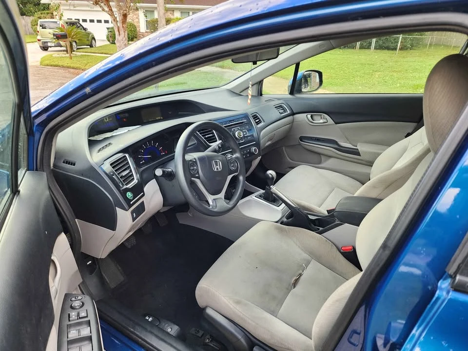 2013 Honda Civic 9th Gen - Image 5 of 11