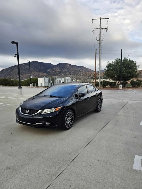 2013 Honda Civic 9th Gen - Image 2 of 20