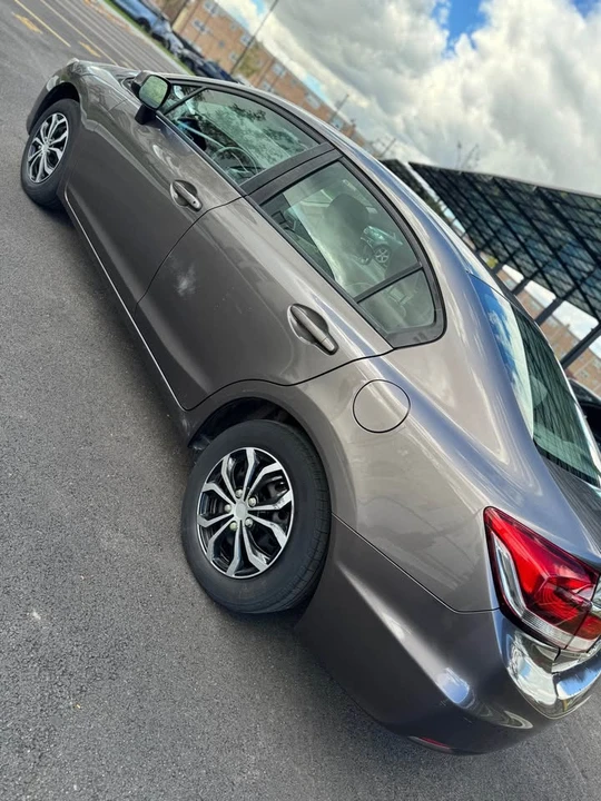 2013 Honda Civic 9th Gen - Image 7 of 11