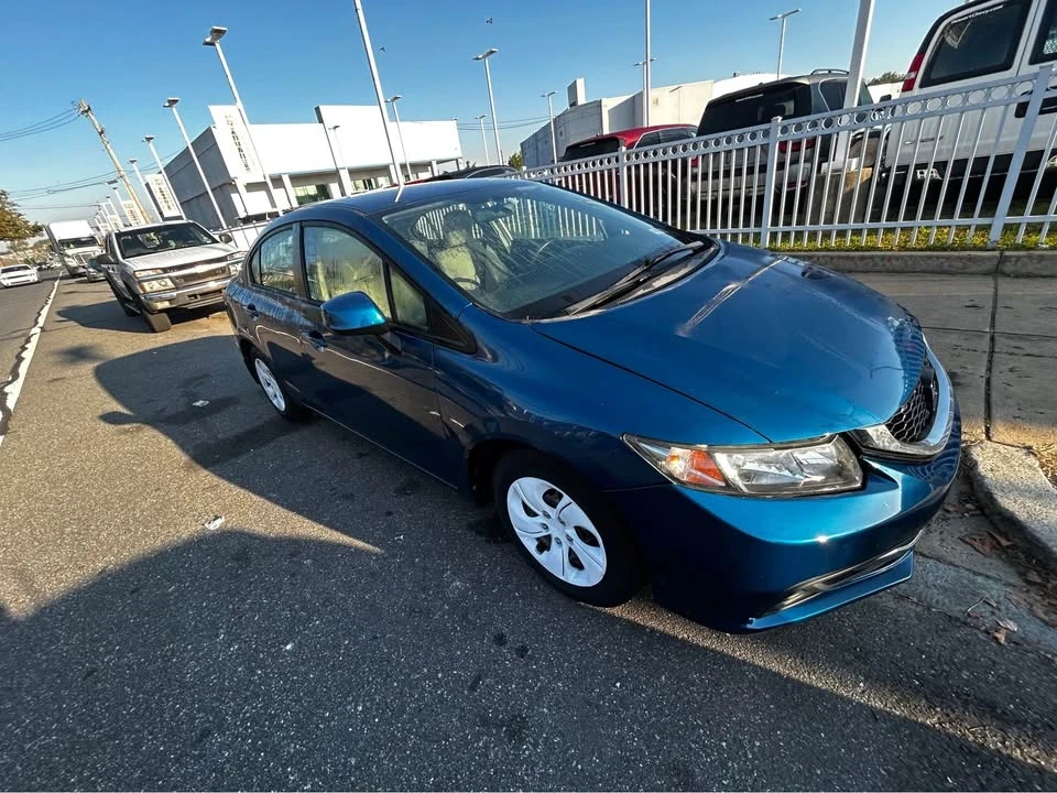 2013 Honda Civic 9th Gen - Image 3 of 15
