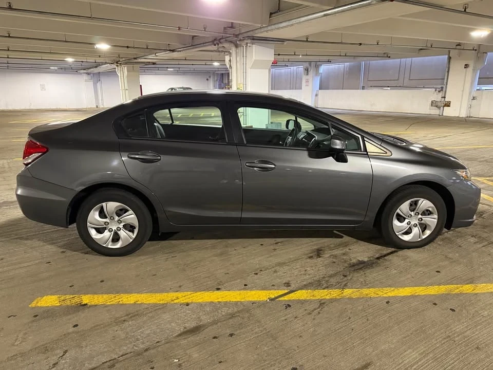 2013 Honda Civic 9th Gen - Image 6 of 15
