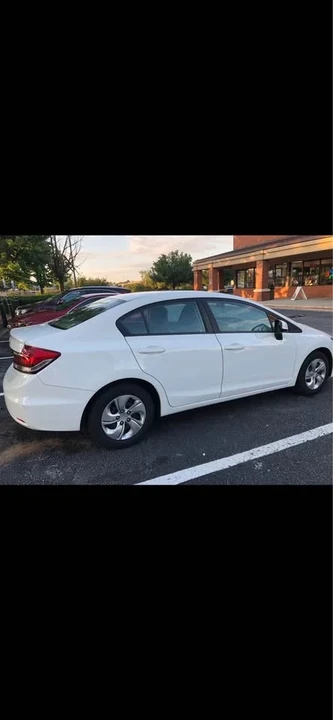2013 Honda Civic 9th Gen - Image 2 of 4