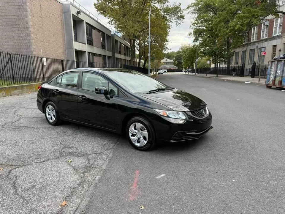 2013 Honda Civic 9th Gen - Image 3 of 10