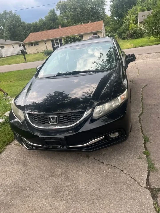 2013 Honda Civic 9th Gen - Image 2 of 6