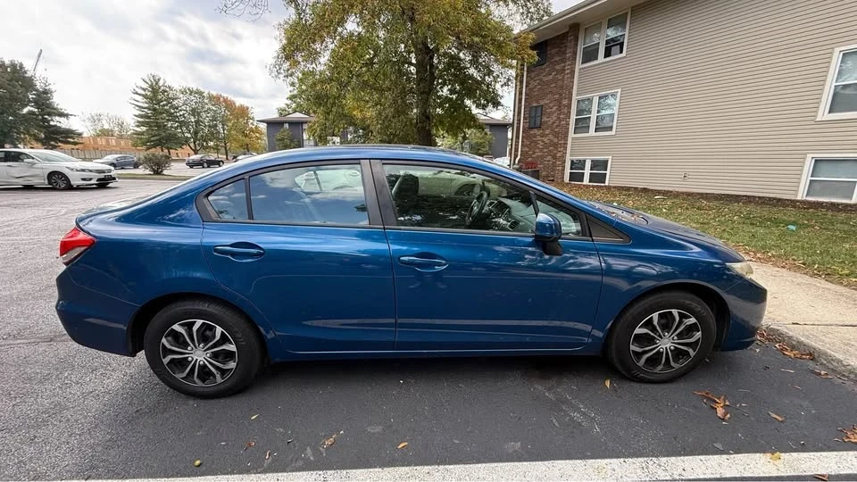 2013 Honda Civic 9th Gen - Image 3 of 8