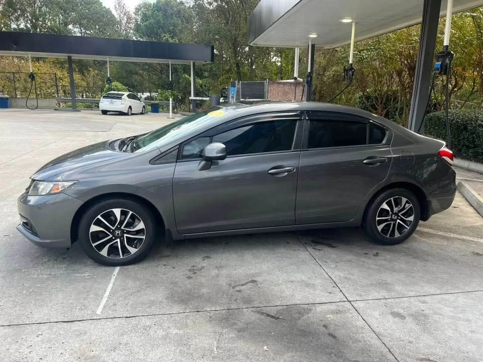 2013 Honda Civic 9th Gen - Image 5 of 15