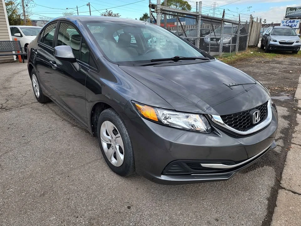 2013 Honda Civic 9th Gen - Image 2 of 15