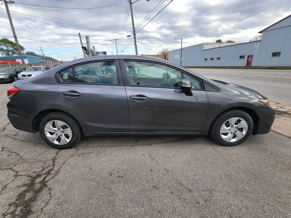 2013 Honda Civic 9th Gen - Image 3 of 15