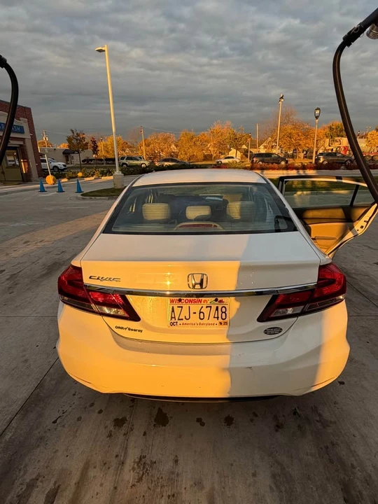 2013 Honda Civic 9th Gen - Image 2 of 11
