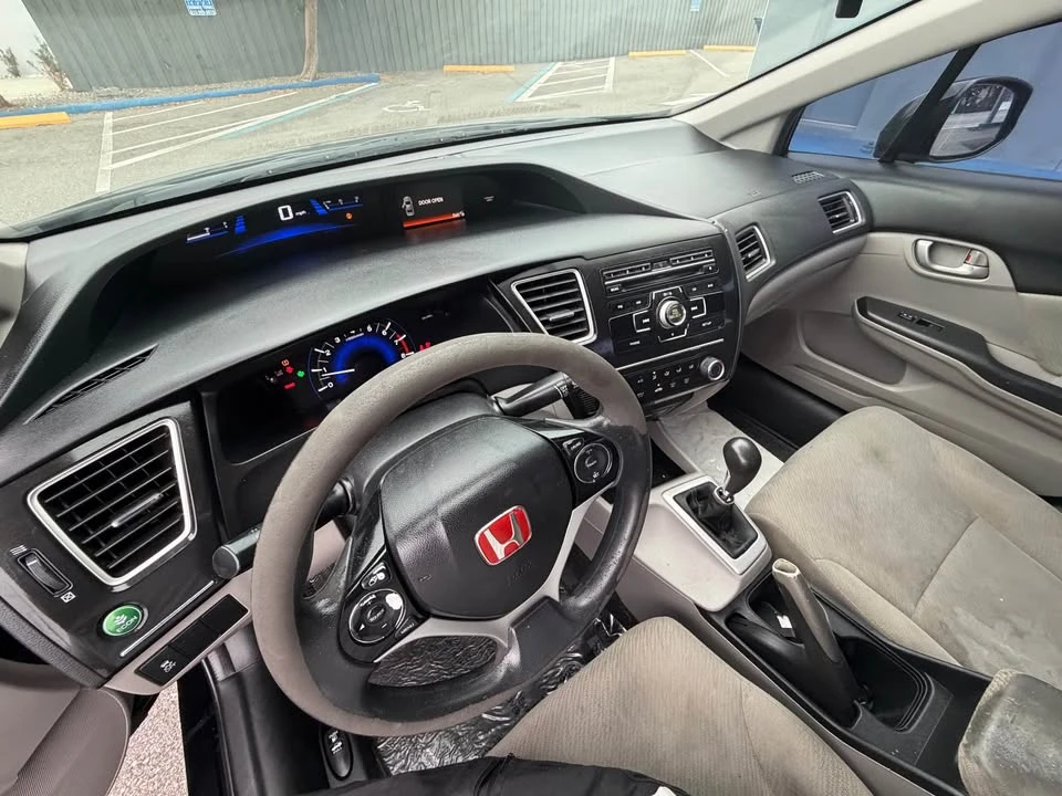 2013 Honda Civic 9th Gen - Image 5 of 16