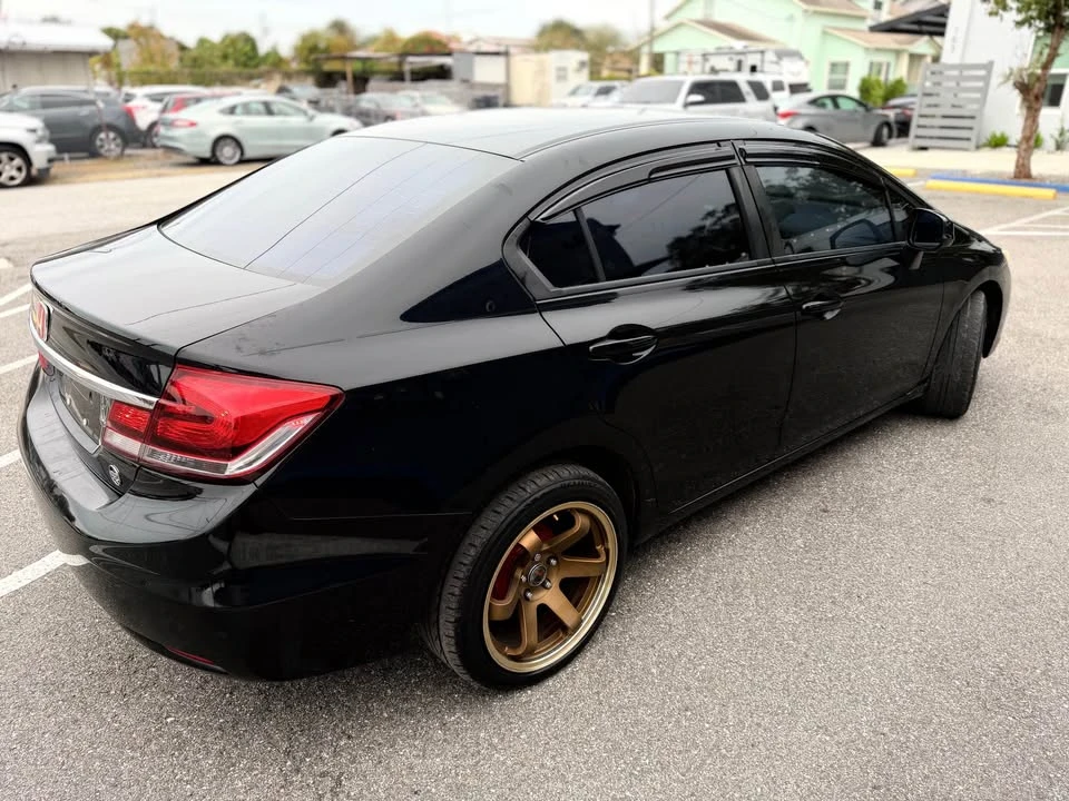 2013 Honda Civic 9th Gen - Image 12 of 16