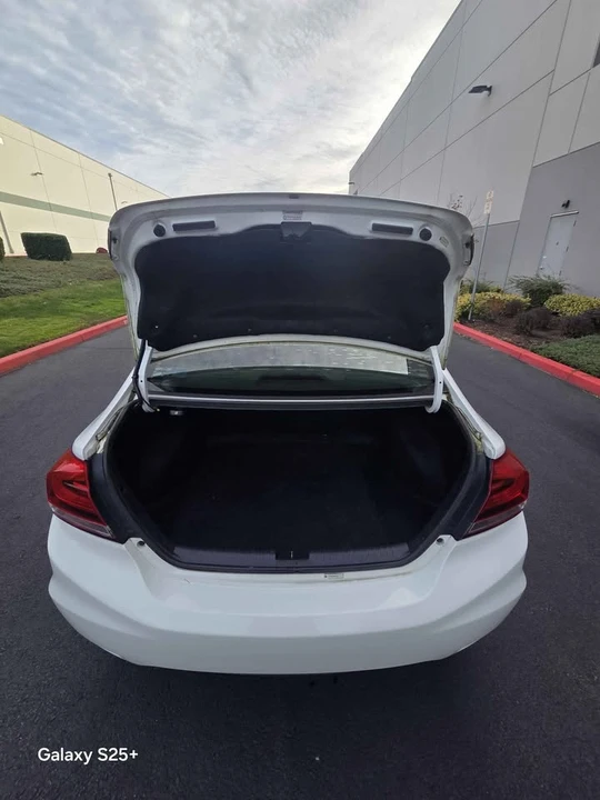 2013 Honda Civic 9th Gen - Image 12 of 17