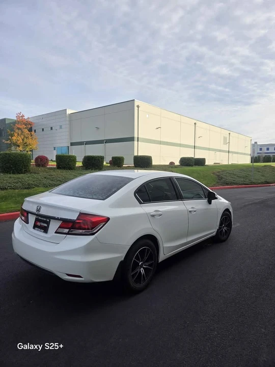 2013 Honda Civic 9th Gen - Image 3 of 17
