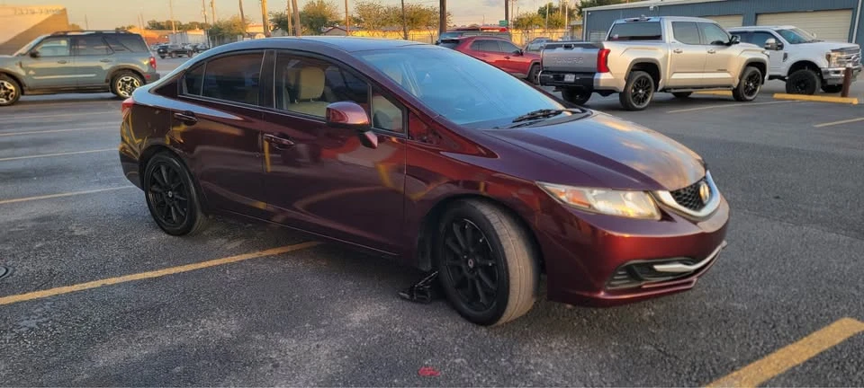 2013 Honda Civic 9th Gen - Image 2 of 8
