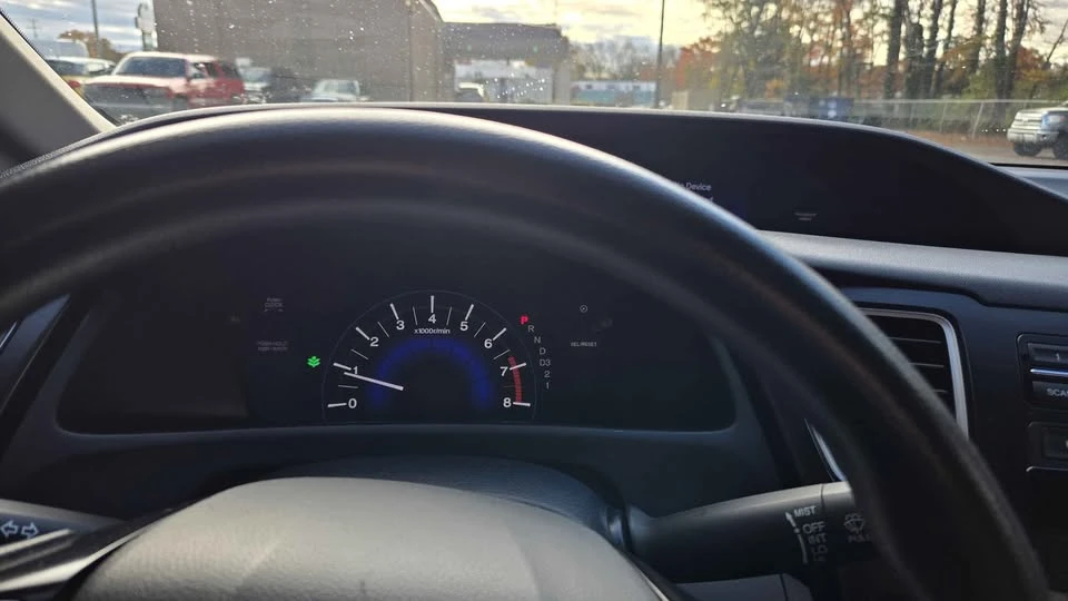 2013 Honda Civic 9th Gen - Image 9 of 10