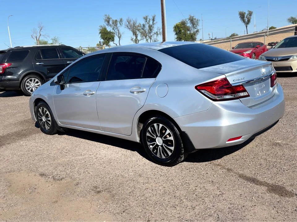 2013 Honda Civic 9th Gen - Image 4 of 13