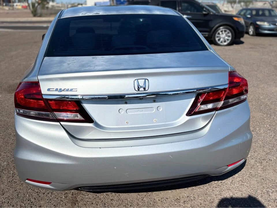 2013 Honda Civic 9th Gen - Image 5 of 13