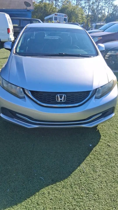 2013 Honda Civic 9th Gen - Image 2 of 6