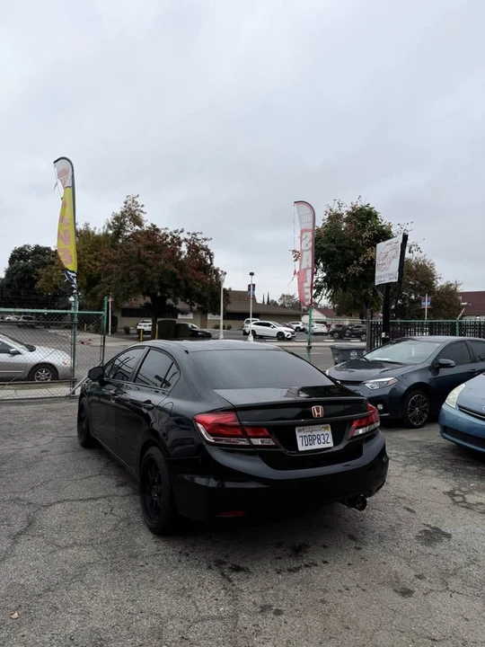 2013 Honda Civic 9th Gen - Image 3 of 10