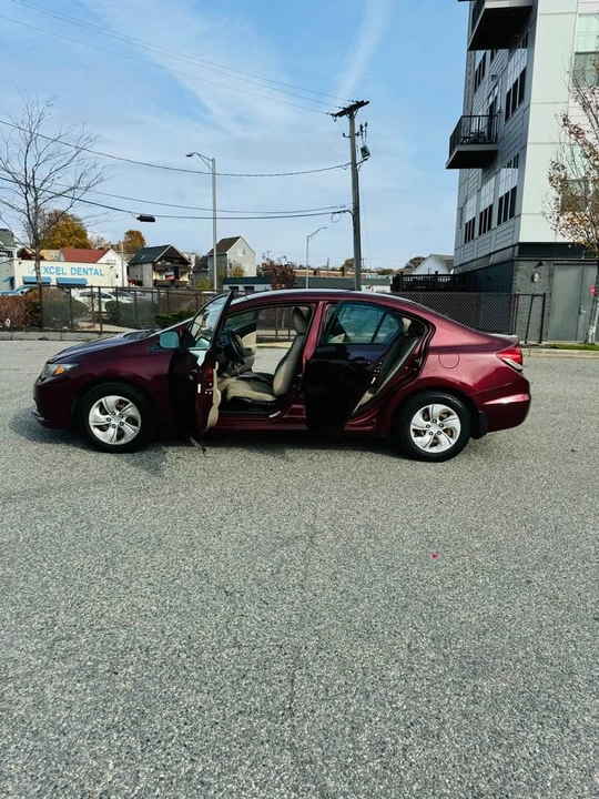 2013 Honda Civic 9th Gen - Image 7 of 15