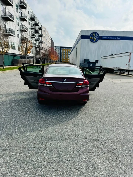2013 Honda Civic 9th Gen - Image 9 of 15