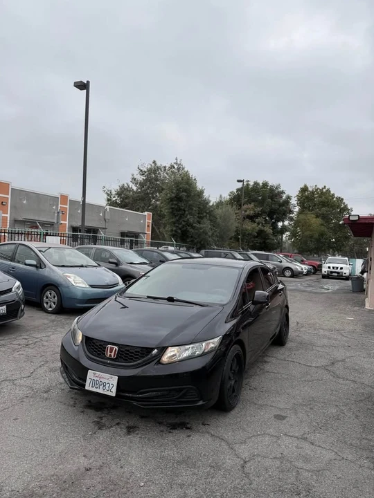 2013 Honda Civic 9th Gen - Image 2 of 10