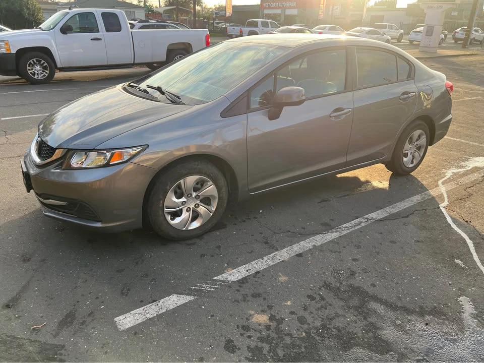 2013 Honda Civic 9th Gen - Image 5 of 8
