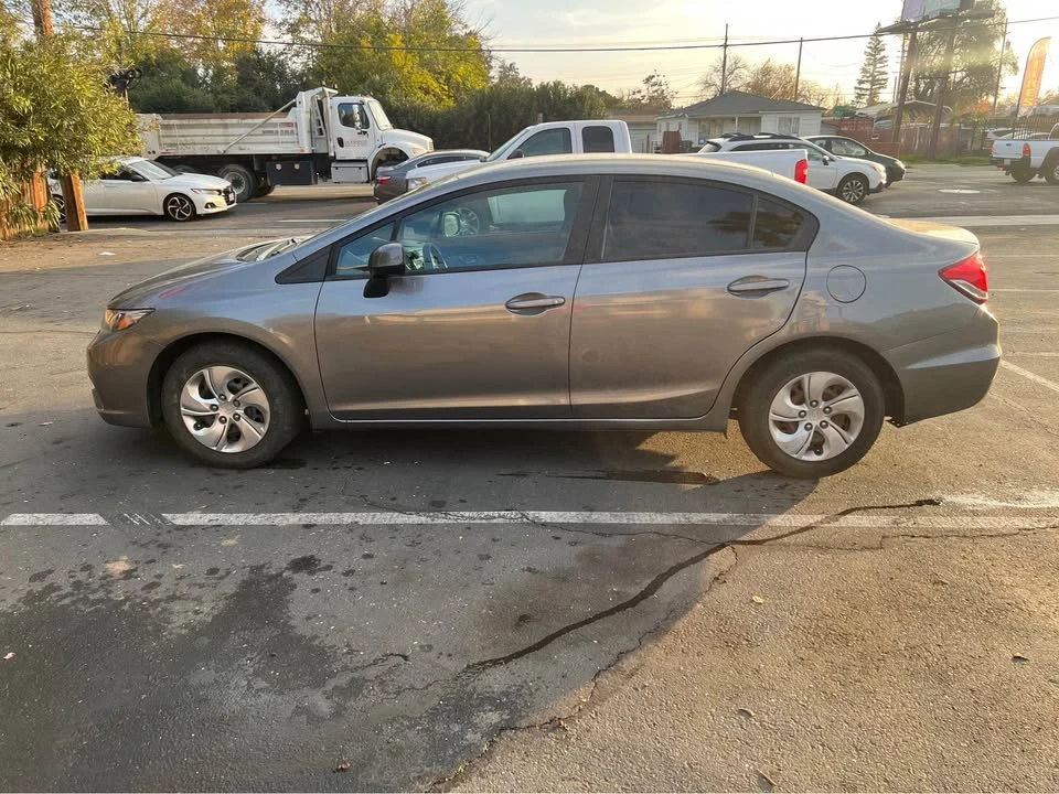 2013 Honda Civic 9th Gen - Image 6 of 8