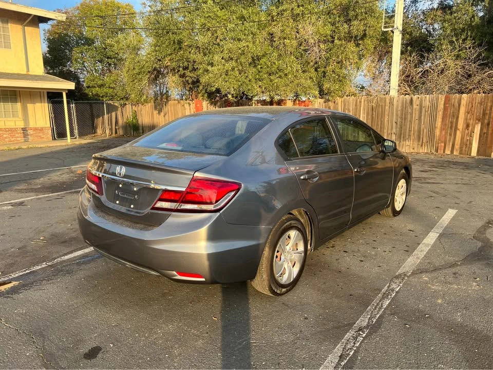 2013 Honda Civic 9th Gen - Image 2 of 8