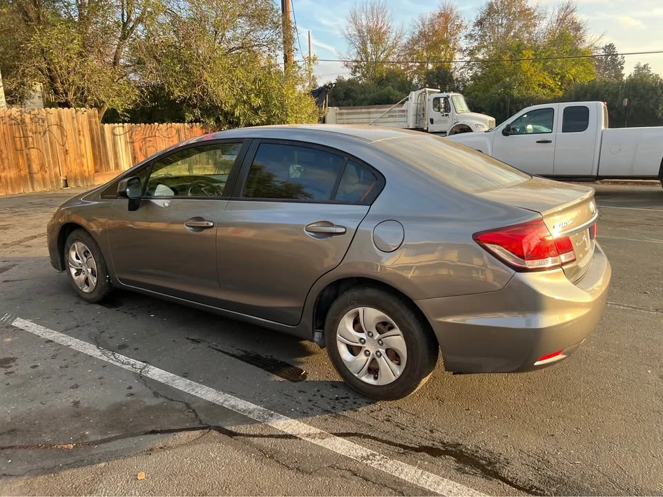 2013 Honda Civic 9th Gen - Image 4 of 8