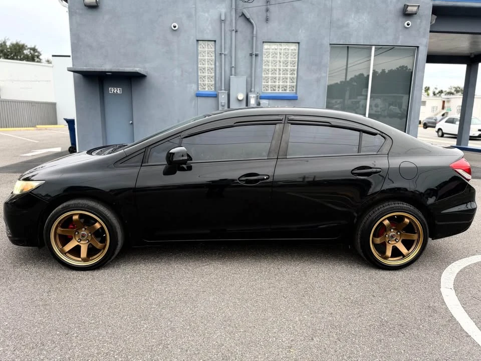 2013 Honda Civic 9th Gen - Image 2 of 12